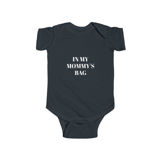Infant IN MOMMYS BAG